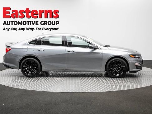 Used 2023 Chevrolet Malibu RS FWD image 4