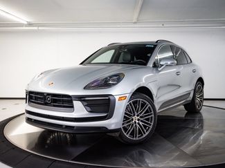 Certified 2026 Porsche Macan AWD/4WD video 1