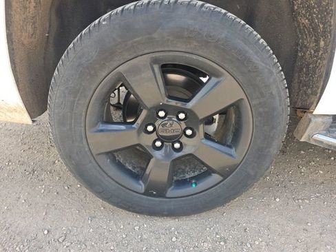 Used 2016 Chevrolet Tahoe LTZ AWD/4WD image 17