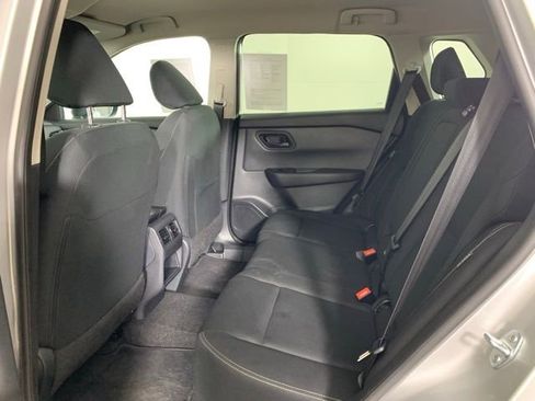 Used 2024 Nissan Rogue S image 26