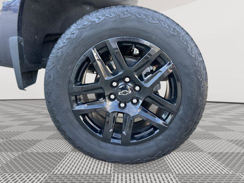 Used 2024 Chevrolet Silverado 1500 LT Trail Boss w/ Convenience Package II image 24