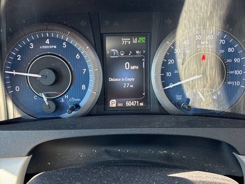 Used 2019 Toyota Sienna XLE w/ XLE Navigation Package AWD/4WD image 8