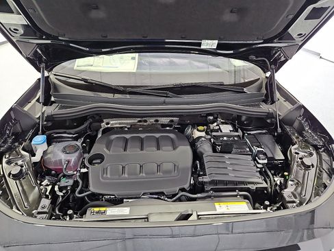 New 2026 Volkswagen Tiguan SEL R-Line AWD/4WD image 11