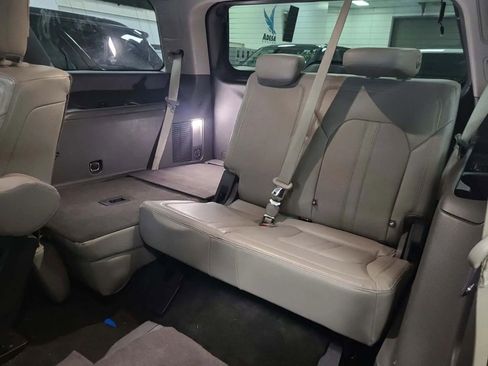 Used 2018 Ford Expedition Limited w/ Equipment Group 301A image 11