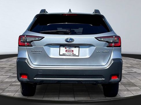 Used 2024 Subaru Outback Premium AWD/4WD image 5