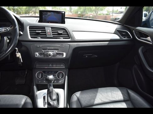 Used 2018 Audi Q3 2.0T Premium FWD image 30