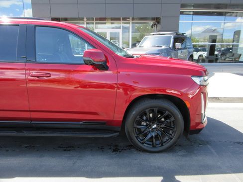 Used 2023 Cadillac Escalade Sport w/ LPO, ONYX Package image 13