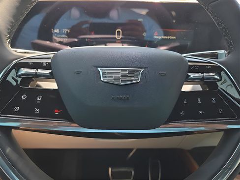 New 2026 Cadillac Vistiq Sport image 12