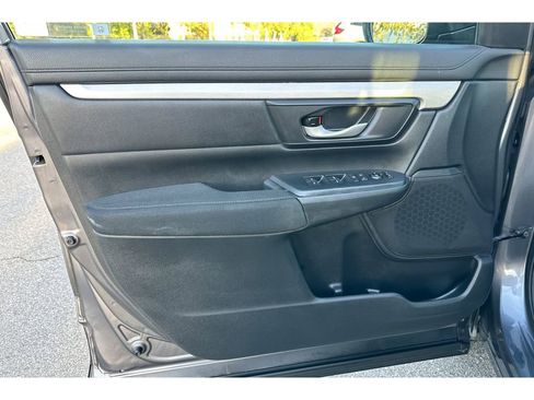 Used 2018 Honda CR-V LX image 4