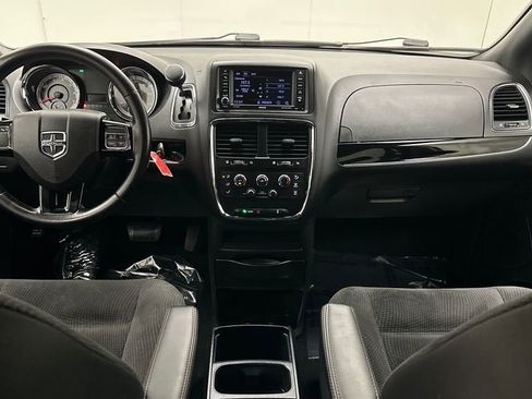 Used 2019 Dodge Grand Caravan SE FWD image 20