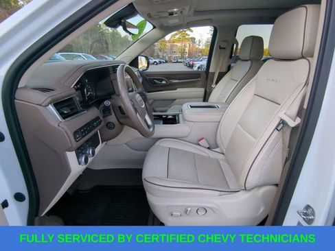 Used 2021 GMC Yukon Denali w/ Denali Premium Package image 25