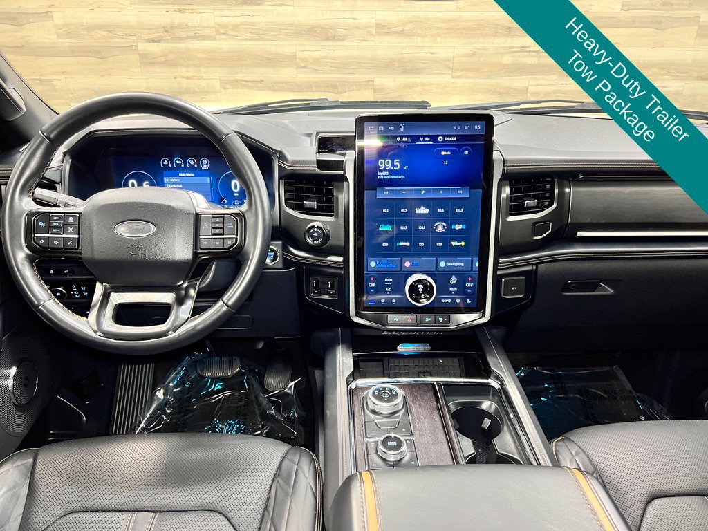 Used 2024 Ford Expedition Max Platinum AWD/4WD image 2