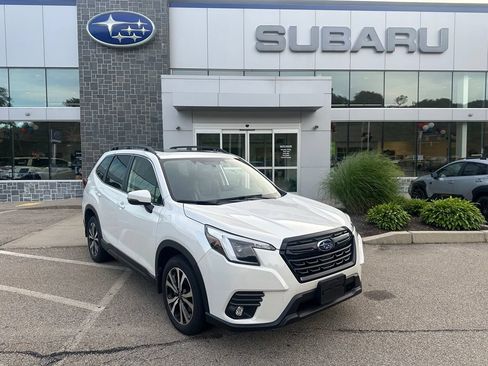 Used 2024 Subaru Forester Limited AWD/4WD image 1