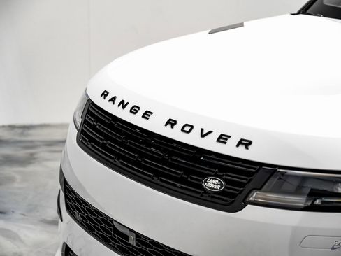 Used 2025 Land Rover Range Rover Sport Dynamic SE image 27