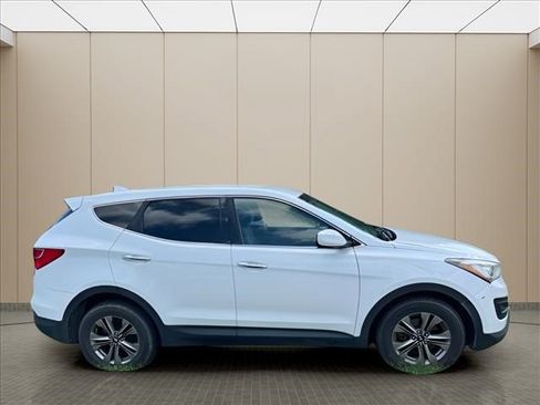 Used 2016 Hyundai Santa Fe Sport FWD image 12