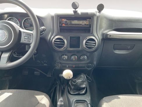 Used 2017 Jeep Wrangler Unlimited Sport AWD/4WD image 11