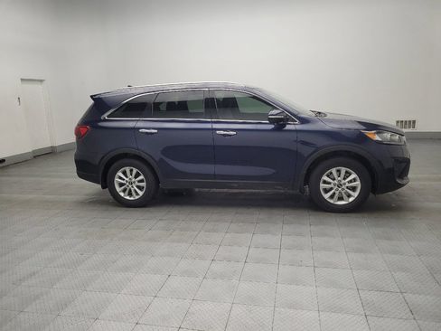 Used 2019 Kia Sorento LX w/ LX Convenience Package image 11