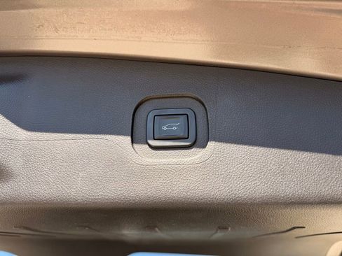 Used 2010 Chevrolet Equinox LTZ image 28