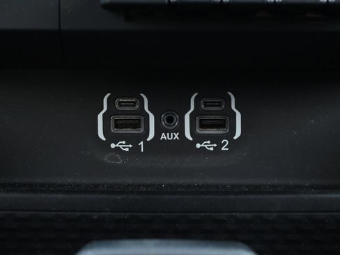 Used 2020 RAM 1500 Laramie w/ Sport Appearance Package AWD/4WD image 16