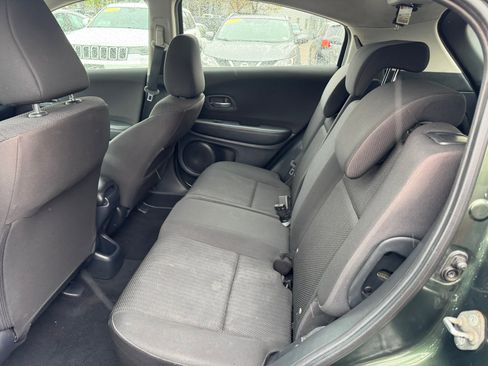 Used 2016 Honda HR-V LX image 10