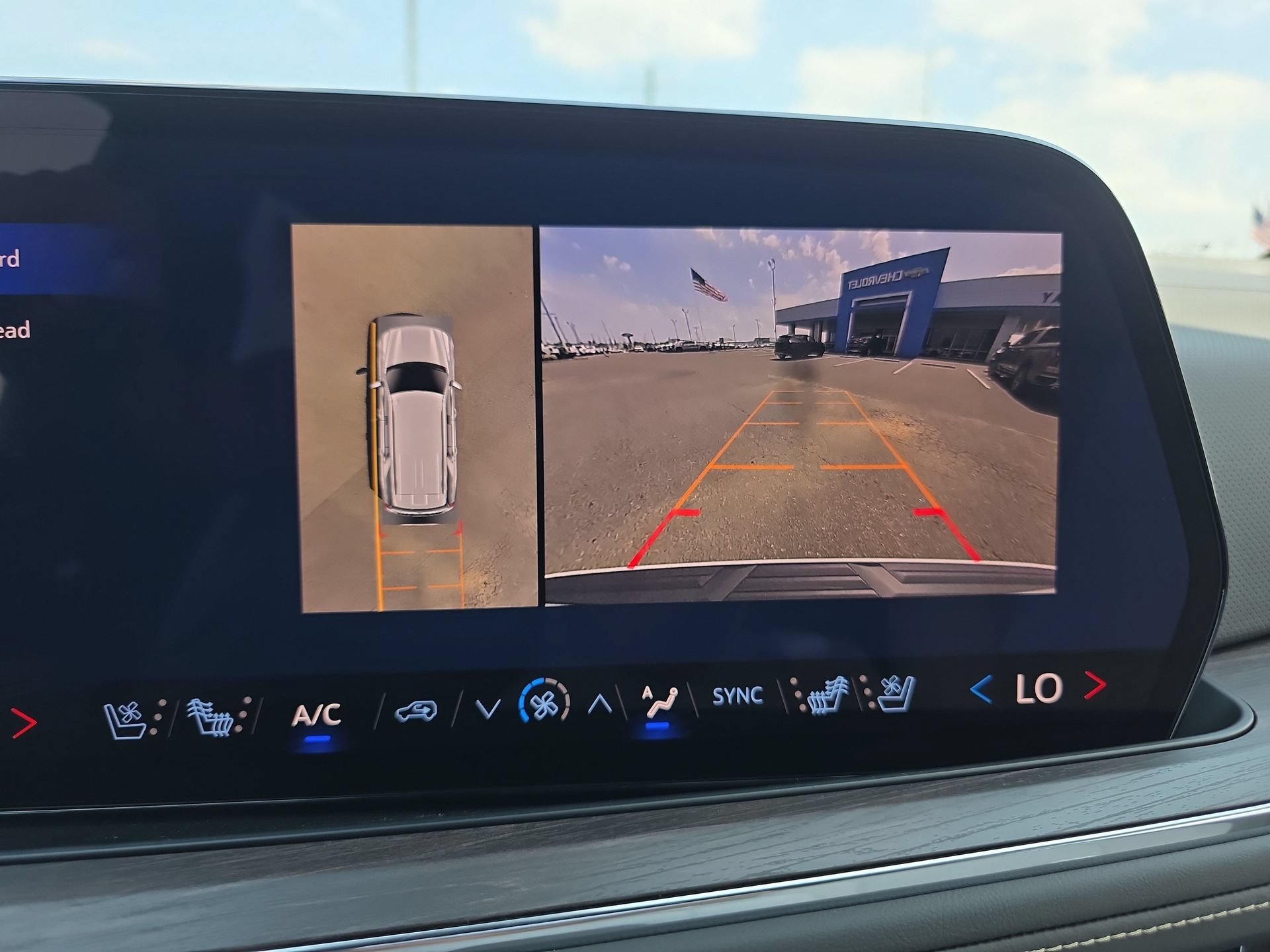 New 2026 Chevrolet Tahoe Premier w/ Sun And Tow Package AWD/4WD image 25