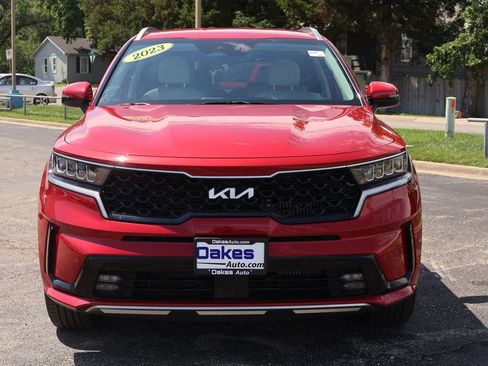 Used 2023 Kia Sorento EX AWD/4WD image 2