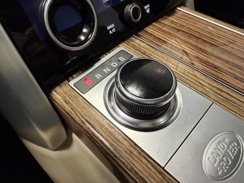 Used 2019 Land Rover Range Rover Supercharged image 43