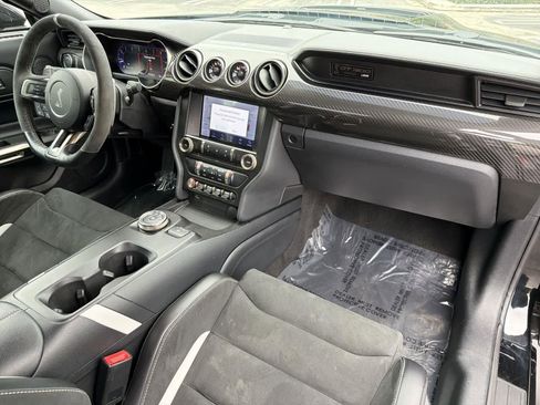 Used 2020 Ford Mustang Shelby GT500 w/ Technology Package image 32