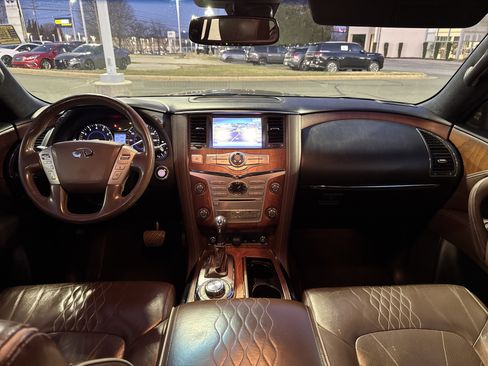 Used 2017 INFINITI QX80 Limited image 19