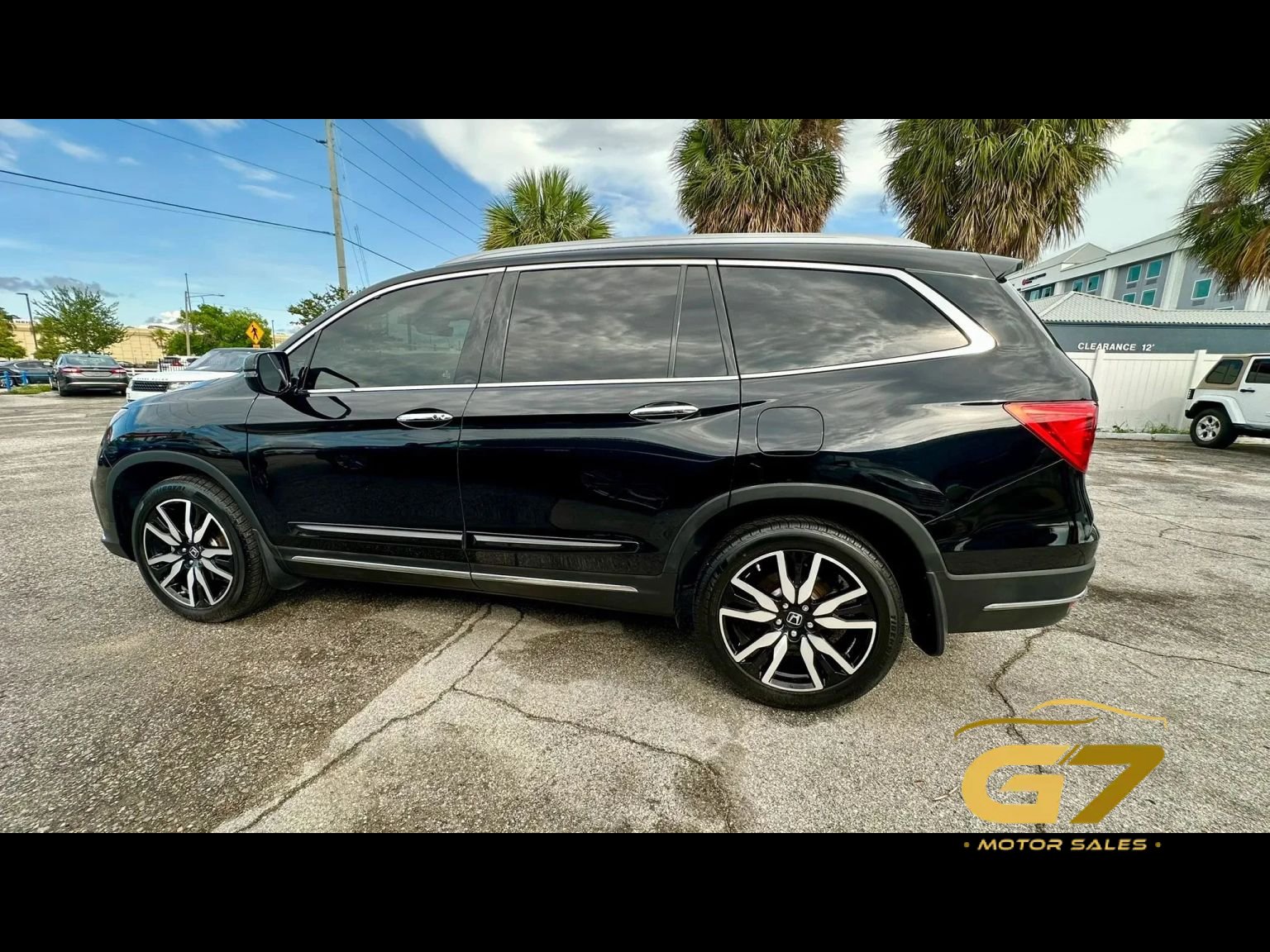 Used 2019 Honda Pilot Touring image 5