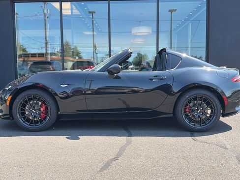 New 2026 MAZDA MX-5 Miata RF Club w/ Weather Package RWD image 7