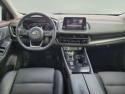 Used 2023 Nissan Rogue SV w/ SV Premium B Package FWD image 10