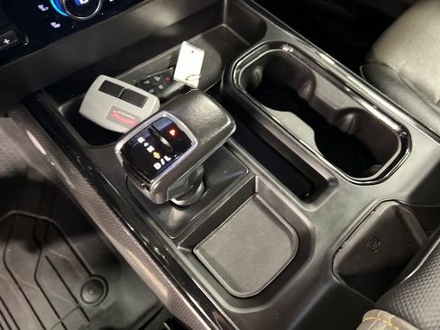 Certified 2022 Chevrolet Silverado 1500 ZR2 w/ Technology Package AWD/4WD image 26