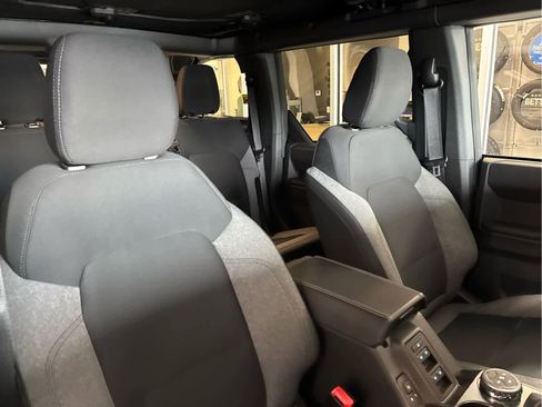 New 2025 Ford Bronco Big Bend image 30