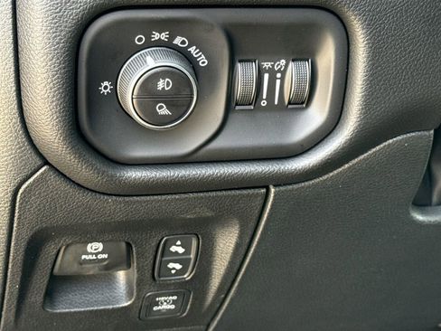 New 2026 RAM 1500 Laramie AWD/4WD image 23