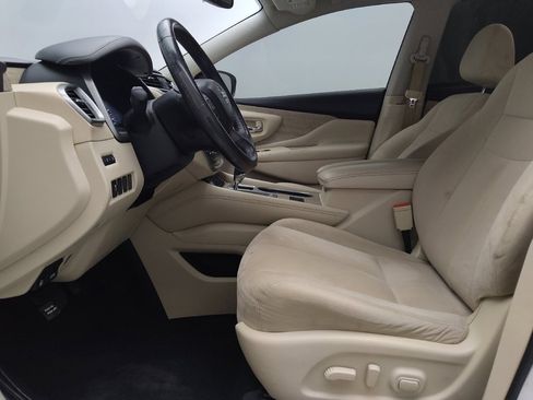 Used 2019 Nissan Murano SV w/ Premium Package image 17