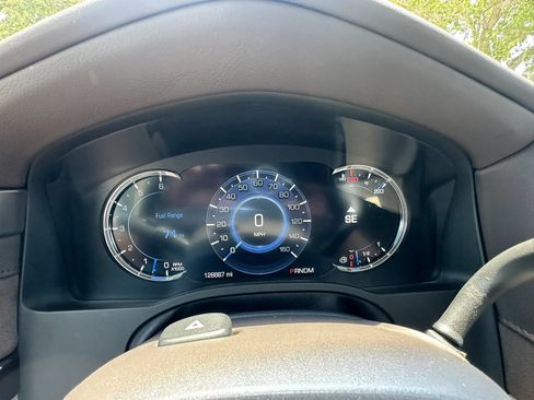 Used 2016 Cadillac Escalade ESV Luxury AWD/4WD image 39