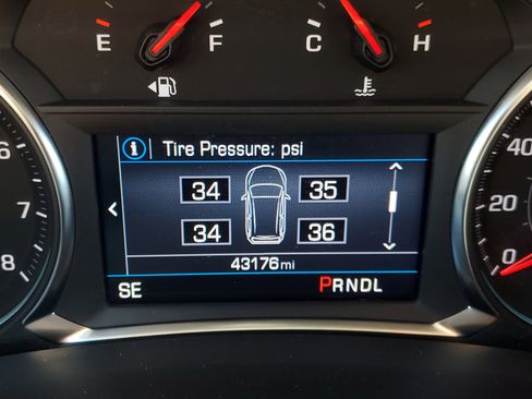 Used 2023 Chevrolet Equinox LT image 21