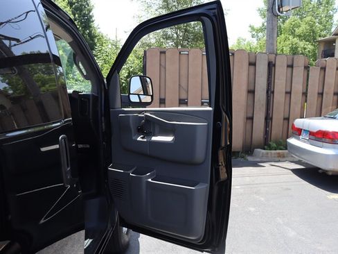 Used 2021 Chevrolet Express 2500 w/ Driver Convenience Package RWD image 21