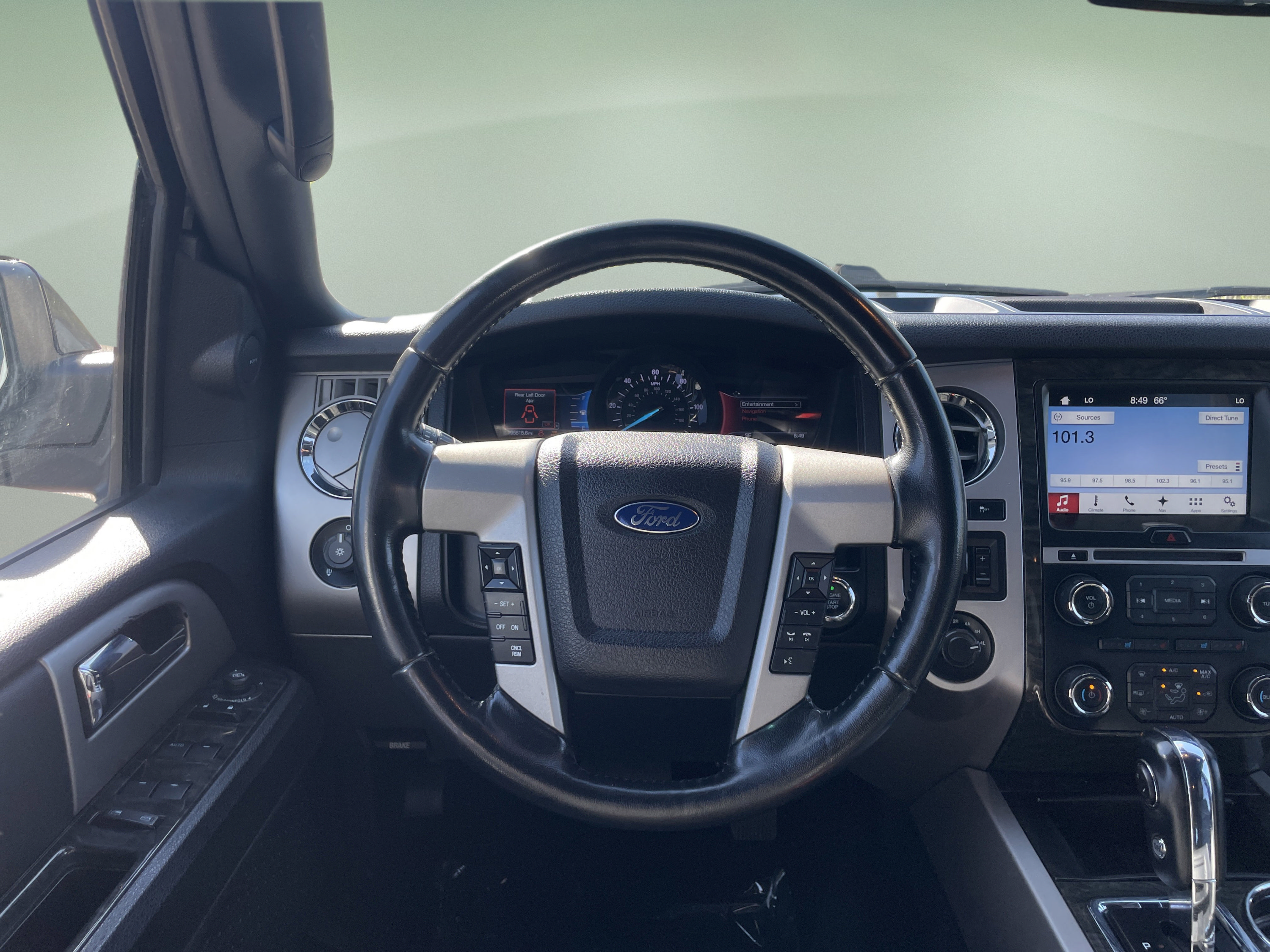 Used 2017 Ford Expedition Limited AWD/4WD image 29