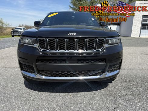 Used 2025 Jeep Grand Cherokee L Laredo w/ Trailer Tow Package image 2