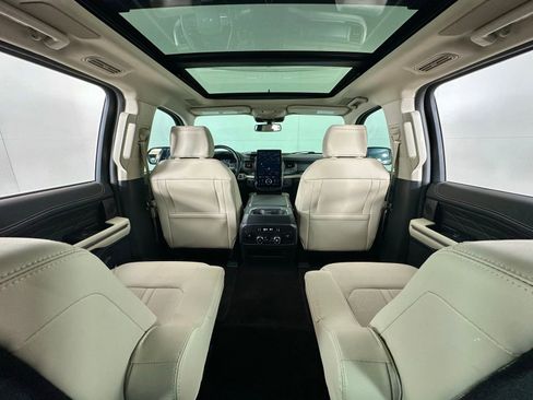 Used 2023 Ford Expedition Platinum image 35