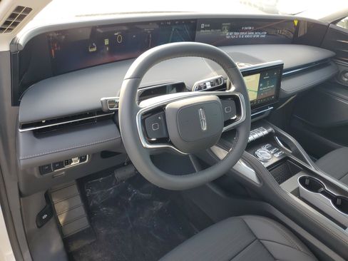 New 2026 Lincoln Nautilus Reserve image 13