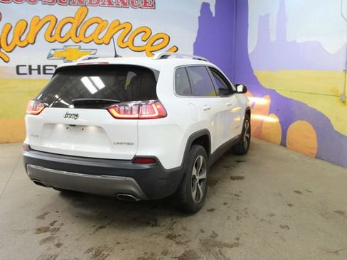 Used 2019 Jeep Cherokee Limited AWD/4WD image 4