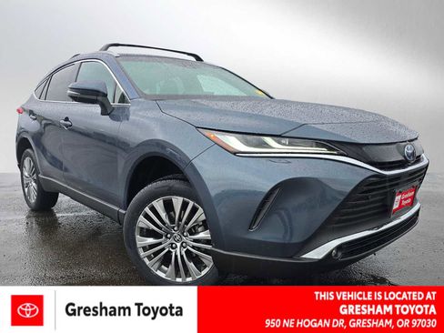 Certified 2024 Toyota Venza XLE image 1