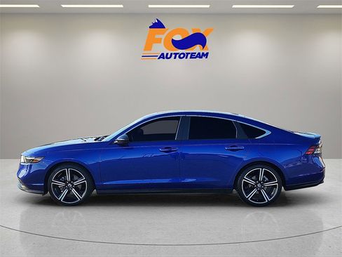 Used 2024 Honda Accord Sport image 2