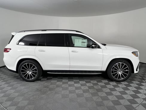 New 2026 Mercedes-Benz GLS 580 4MATIC image 14