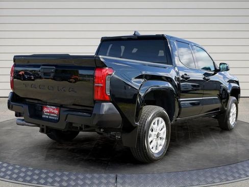 Used 2024 Toyota Tacoma SR image 7
