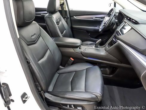 Used 2019 Cadillac XT5 Luxury FWD image 32