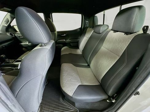 Certified 2022 Toyota Tacoma TRD Sport image 21